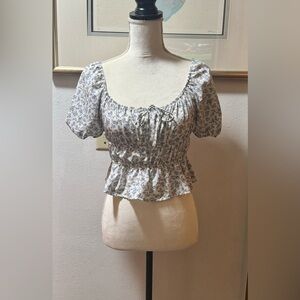 - Floral Bubble Sleeve
Top - for women